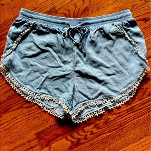 Tinseltown blue shorts; size Large